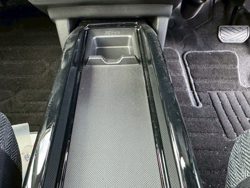 スズキ クロスビー16枚目